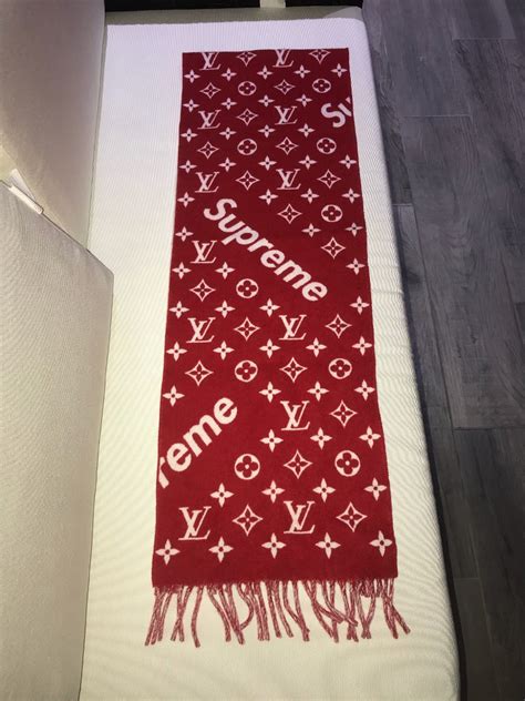 bufanda lv supreme|supreme x louis vuitton.